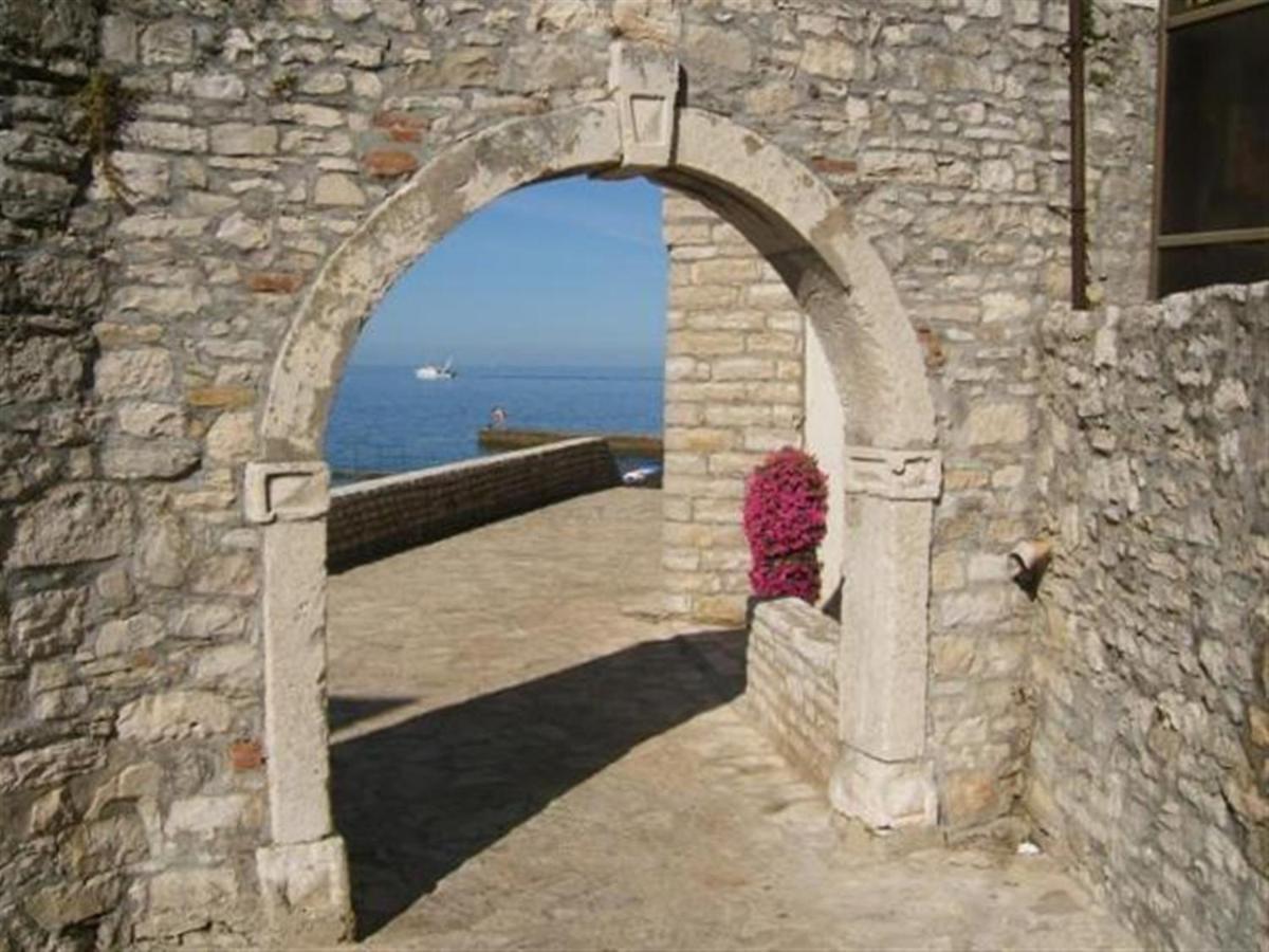 Elena, 100 M From The Beach Novigrad Istria Exterior foto